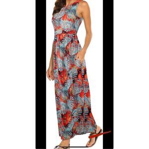 New sleeveless stretchy floral dress